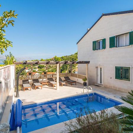Nice Home In Postira With Outdoor Swimming Pool Buitenkant foto