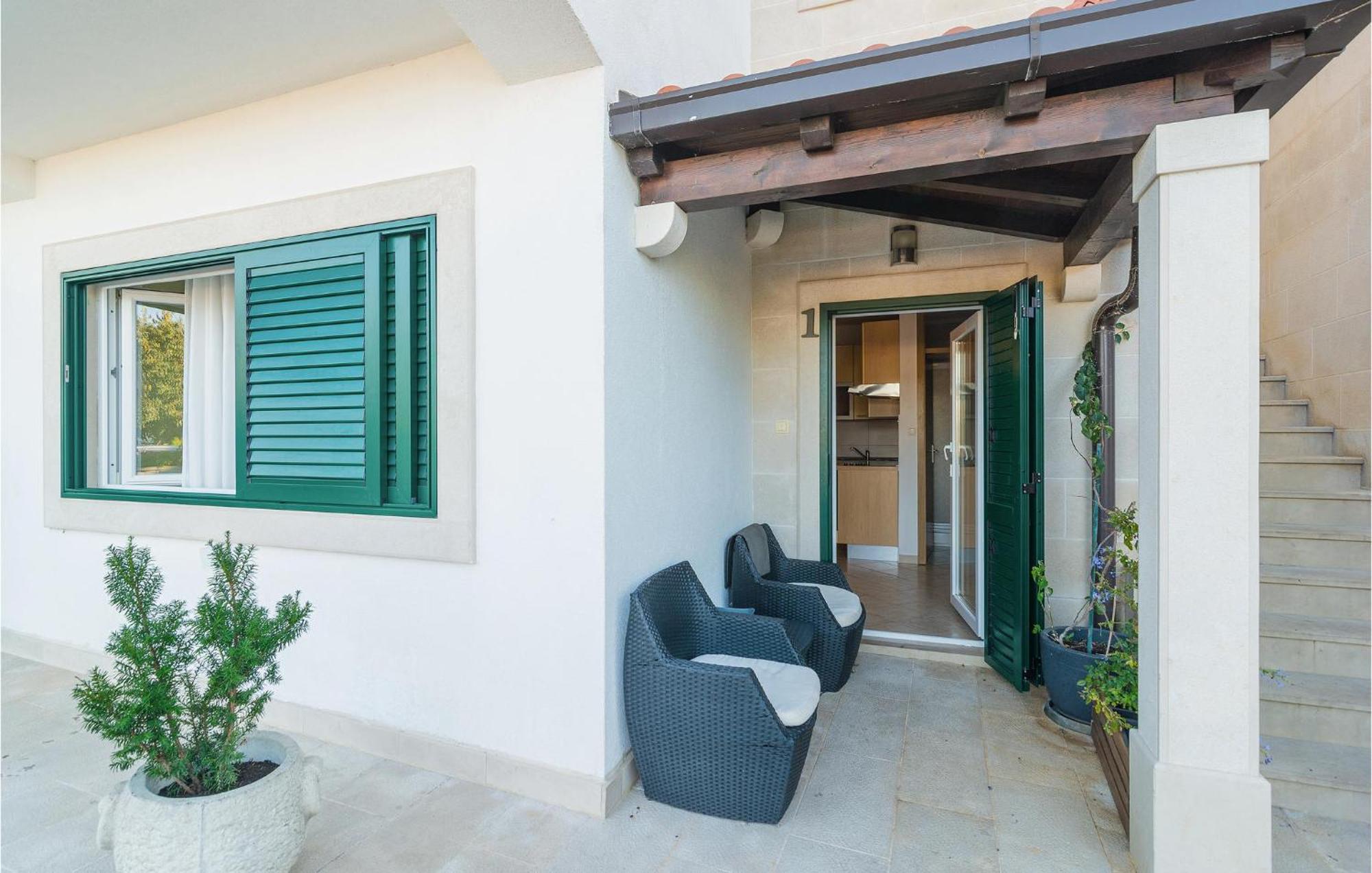 Nice Home In Postira With Outdoor Swimming Pool Buitenkant foto