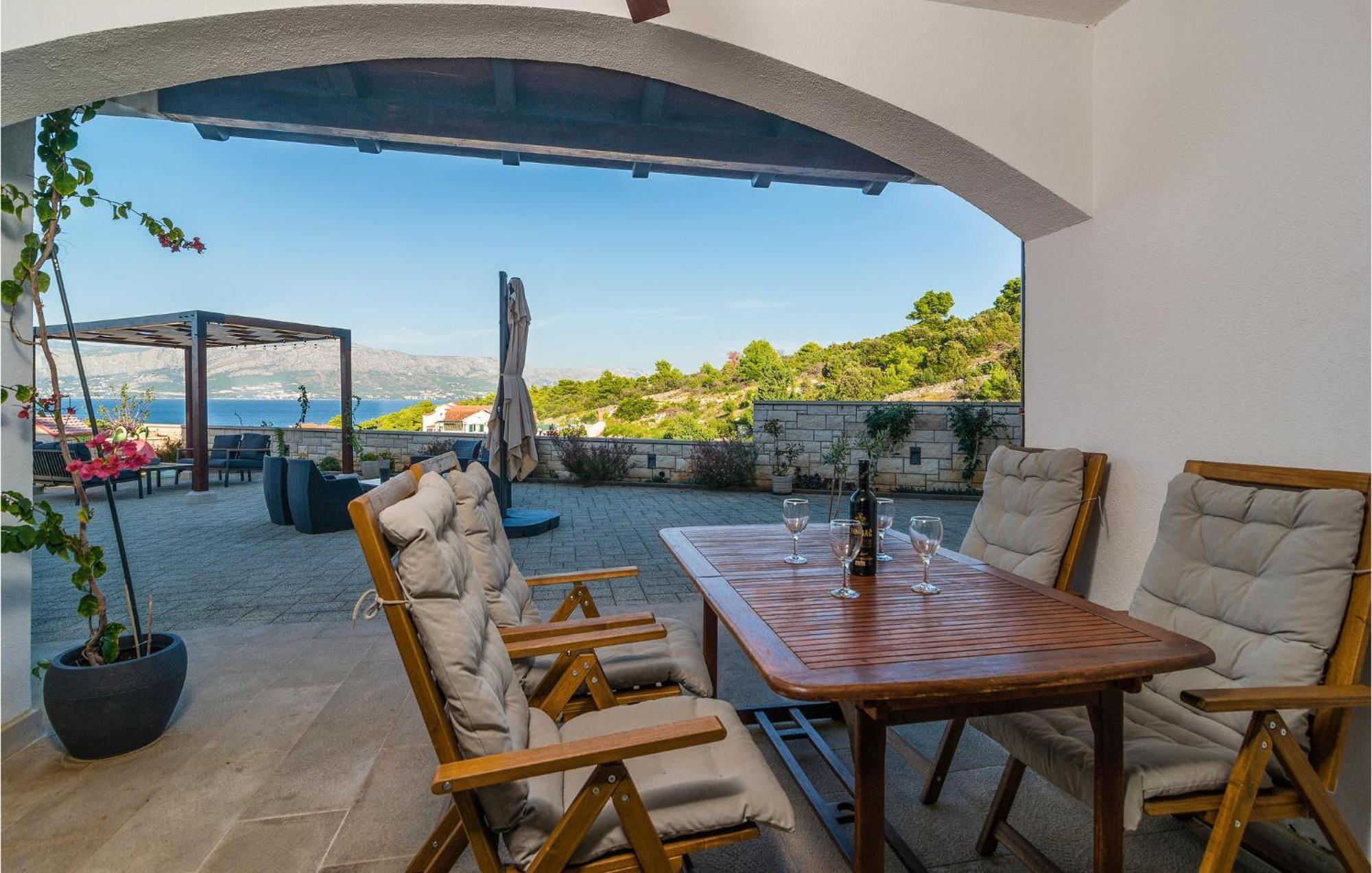 Nice Home In Postira With Outdoor Swimming Pool Buitenkant foto