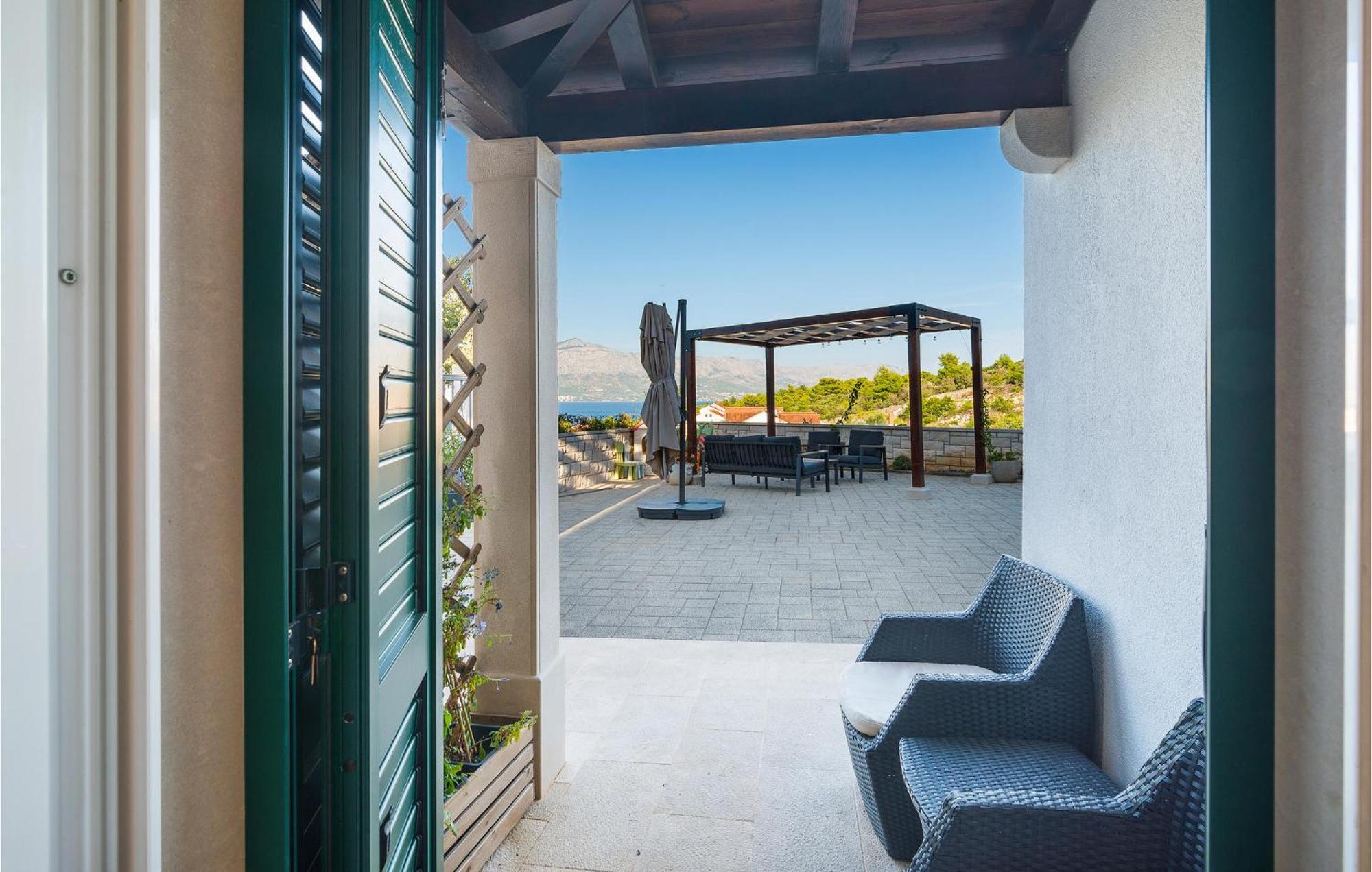 Nice Home In Postira With Outdoor Swimming Pool Buitenkant foto