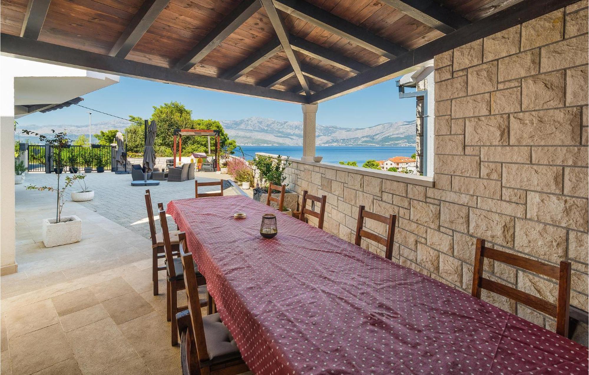 Nice Home In Postira With Outdoor Swimming Pool Buitenkant foto
